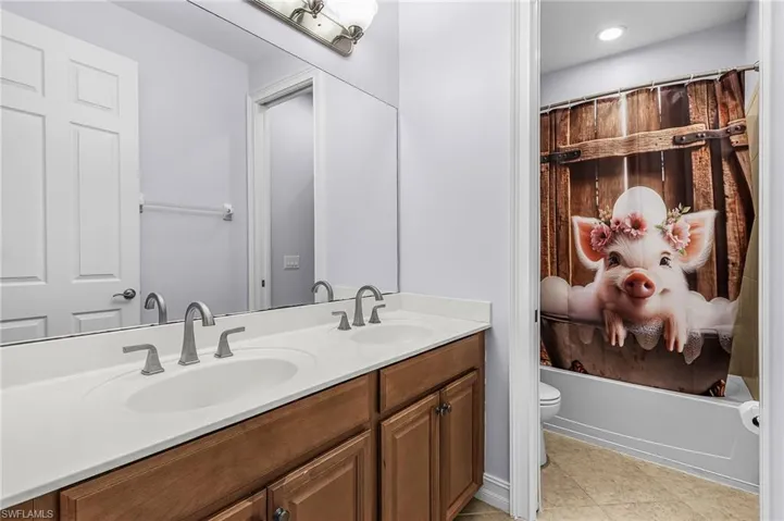8108  Banyan Breeze  WAY, Fort Myers, FL 33908