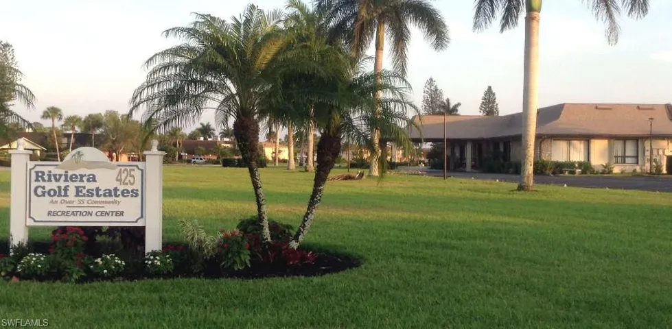 537 Charlemagne Blvd, Naples, Florida 34112