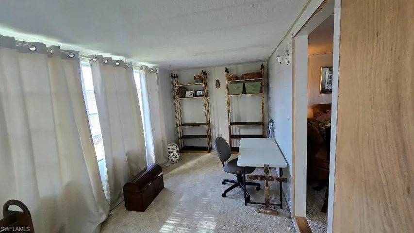 537 Charlemagne Blvd, Naples, Florida 34112