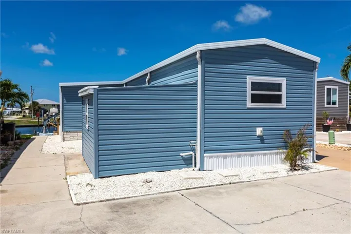 3913 Dewberry Ln, St. James City, Florida 33956