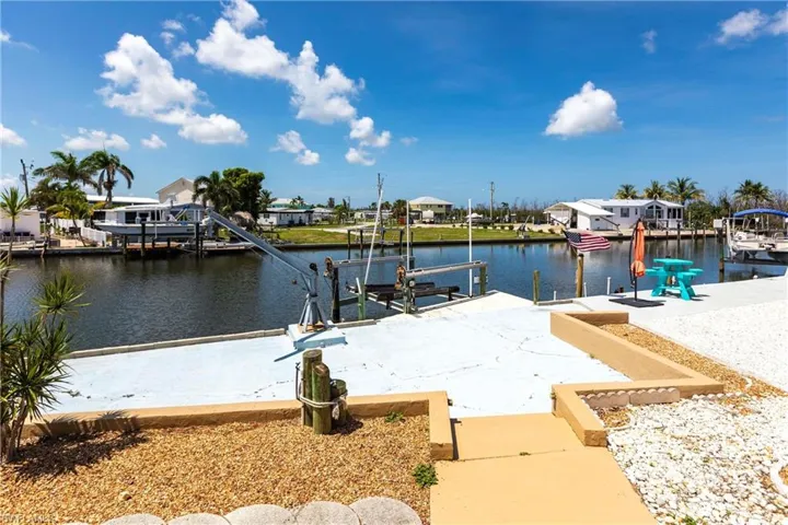3913 Dewberry Ln, St. James City, Florida 33956