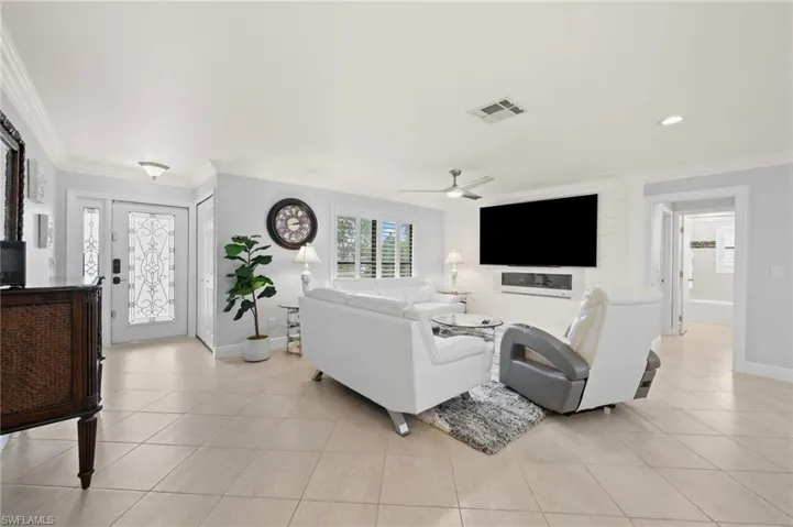 681  Astarias  CIR, Fort Myers, FL 33919
