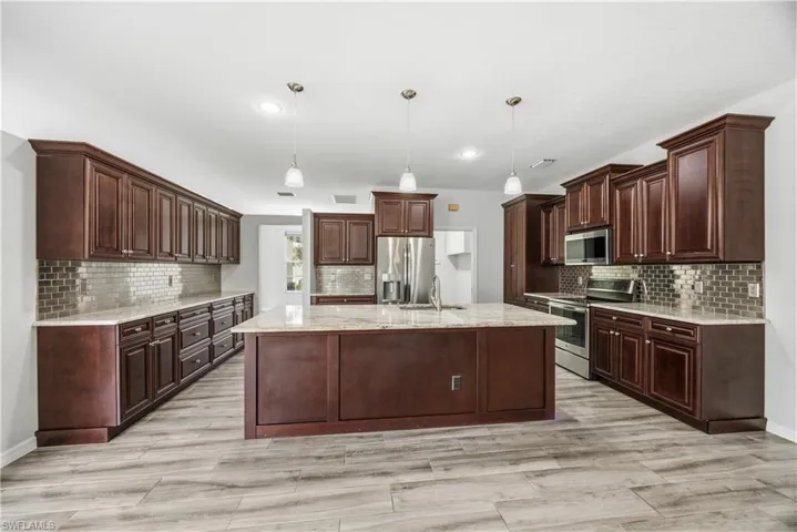 12781 Meadow Pine Ln, Fort Myers, Florida 33913