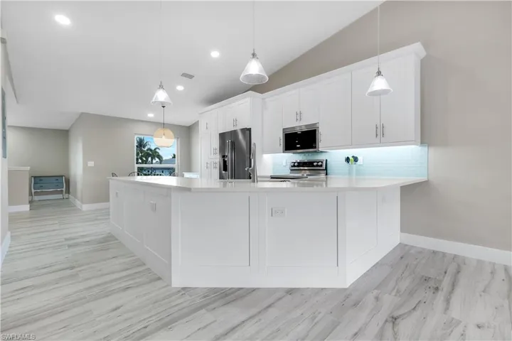 834 Gulf Pavilion Dr # 204, Naples, Florida 34108