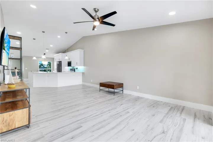 834 Gulf Pavilion Dr # 204, Naples, Florida 34108