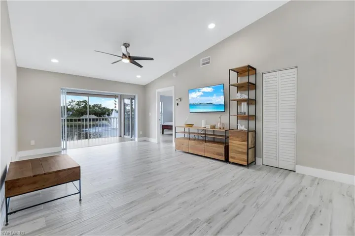 834 Gulf Pavilion Dr # 204, Naples, Florida 34108