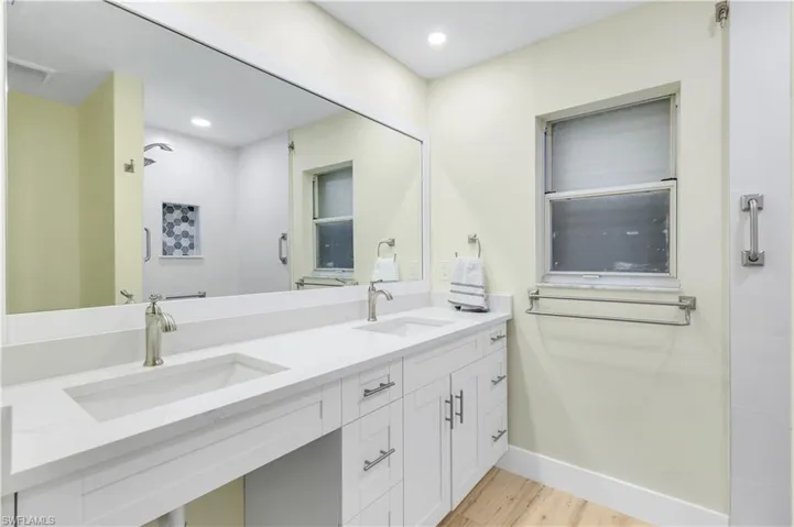 834 Gulf Pavilion Dr # 204, Naples, Florida 34108