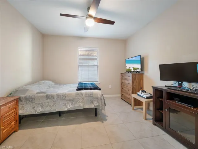3068  Royal Gardens  AVE, Fort Myers, FL 33916