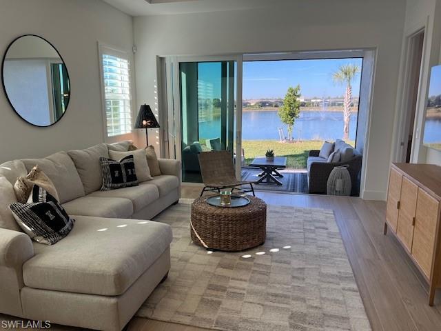 From kitchen to the lake view