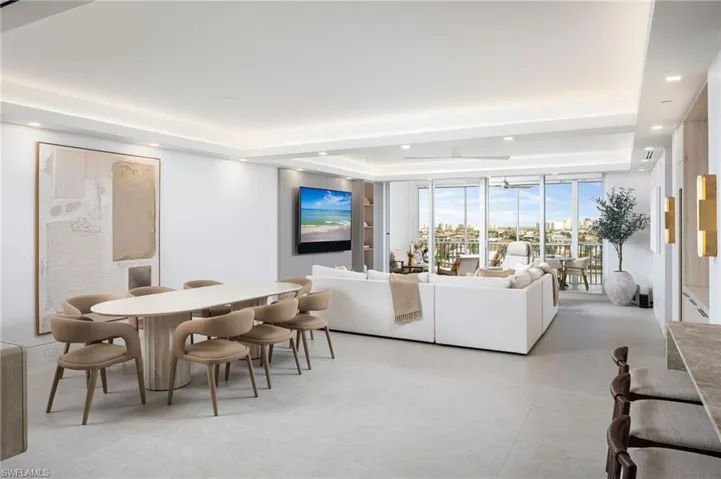 410 Flagship Dr 903, Naples, Florida 34108
