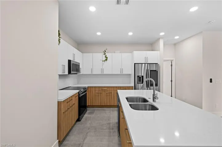 418 El Dorado BLVD N, CAPE CORAL FL 33993