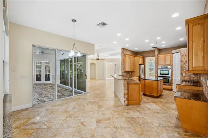 22  Timberland S CIR, Fort Myers, FL 33919