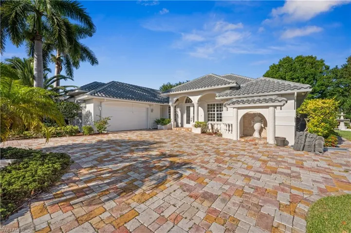 22  Timberland S CIR, Fort Myers, FL 33919
