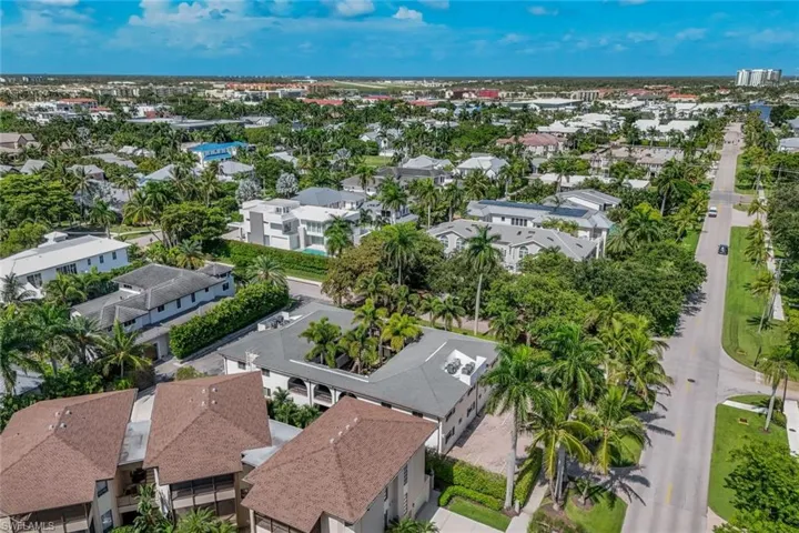 960 7th St S 105, Naples, Florida 34102