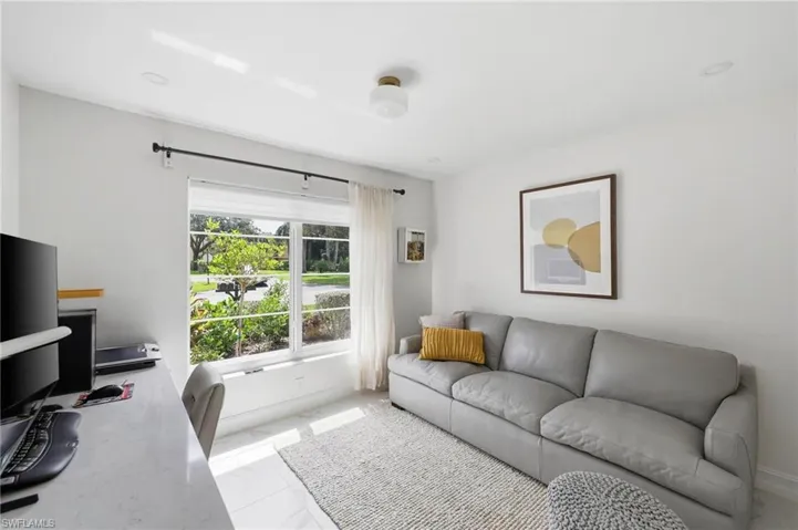 1034 Forest Lakes Dr 10c, Naples, Florida 34105