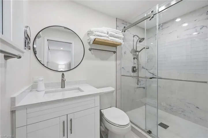 1034 Forest Lakes Dr 10c, Naples, Florida 34105