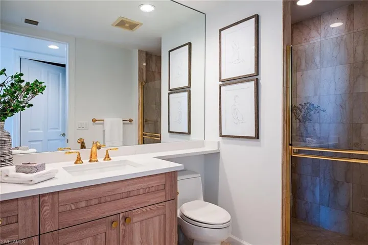 8787 Bay Colony Dr 2005, Naples, Florida 34108