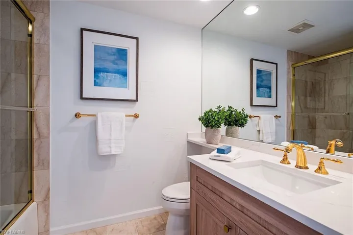 8787 Bay Colony Dr 2005, Naples, Florida 34108