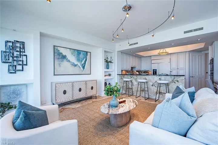 8787 Bay Colony Dr 2005, Naples, Florida 34108