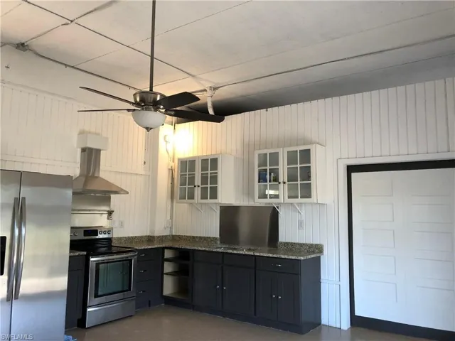 Full size refrigerator and stove