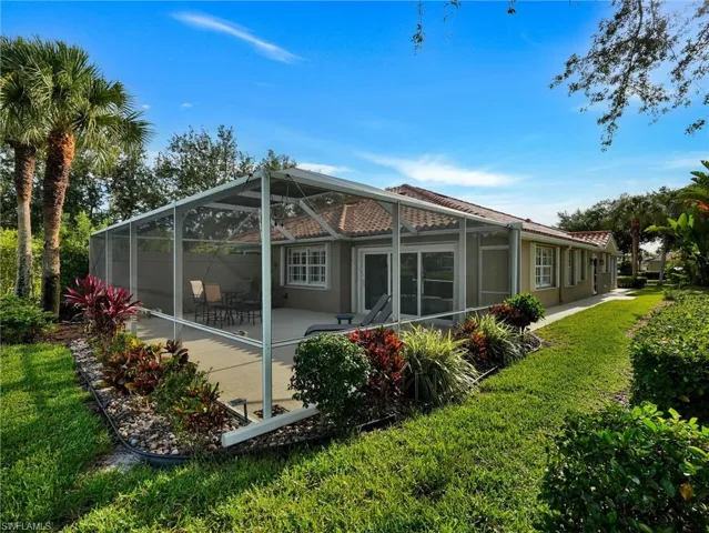 Huge screened patio.