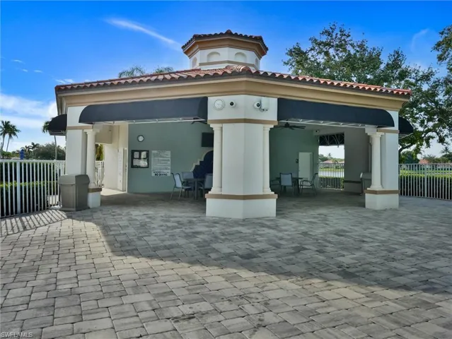 4533 Paseo Avila, Naples, Florida 34109