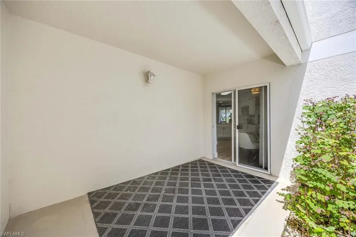 5040  Cedar Springs  DR, Naples, FL 34110