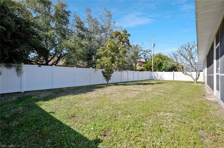 3830 Sw 15th Pl, Cape Coral, Florida 33914