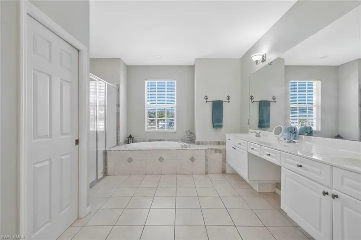 3830 Sw 15th Pl, Cape Coral, Florida 33914