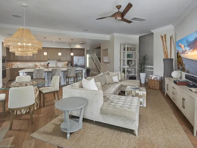 1001 10th Ave S D2, Naples, Florida 34102