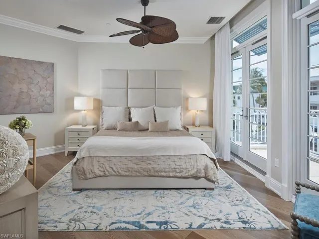 1001 10th Ave S D2, Naples, Florida 34102