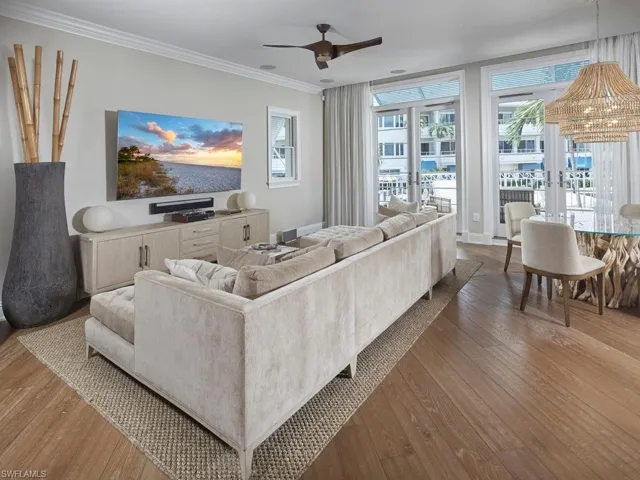1001 10th Ave S D2, Naples, Florida 34102