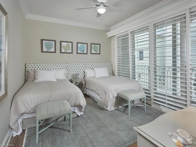 1001 10th Ave S D2, Naples, Florida 34102