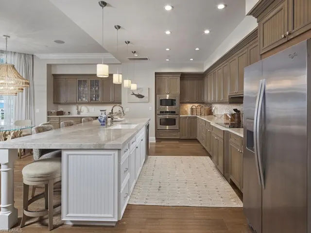 1001 10th Ave S D2, Naples, Florida 34102