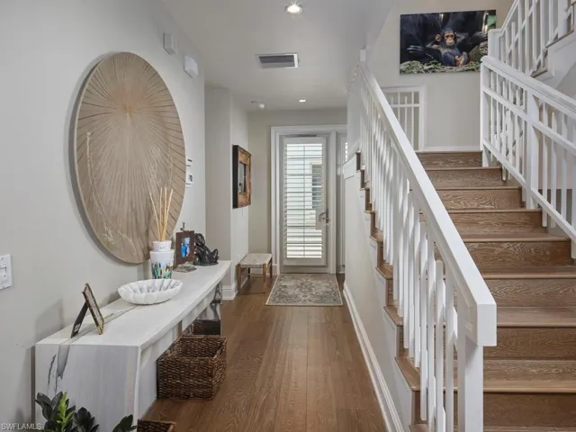 1001 10th Ave S D2, Naples, Florida 34102