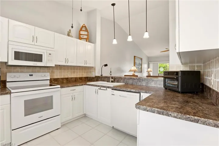 1723 Reuven Cir 2004, Naples, Florida 34112