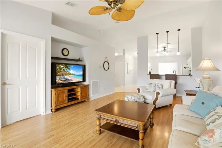 1723 Reuven Cir 2004, Naples, Florida 34112
