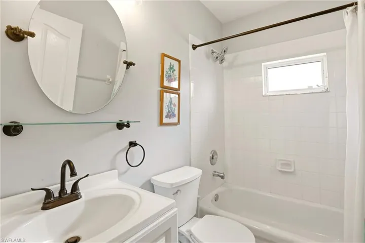 1723 Reuven Cir 2004, Naples, Florida 34112