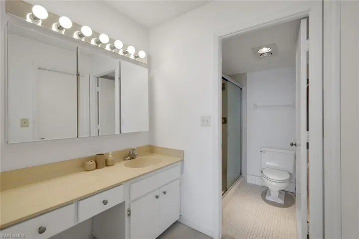 4253 Bay Beach Ln F1, Fort Myers Beach, Florida 33931