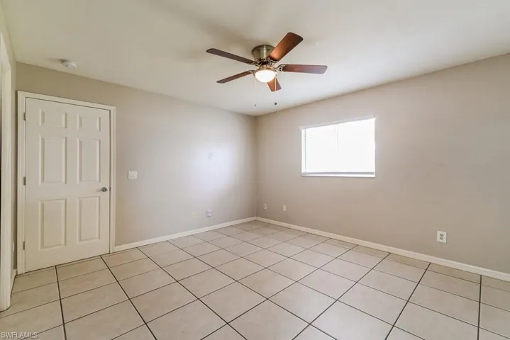923 Se 34th Ter, Cape Coral, Florida 33904