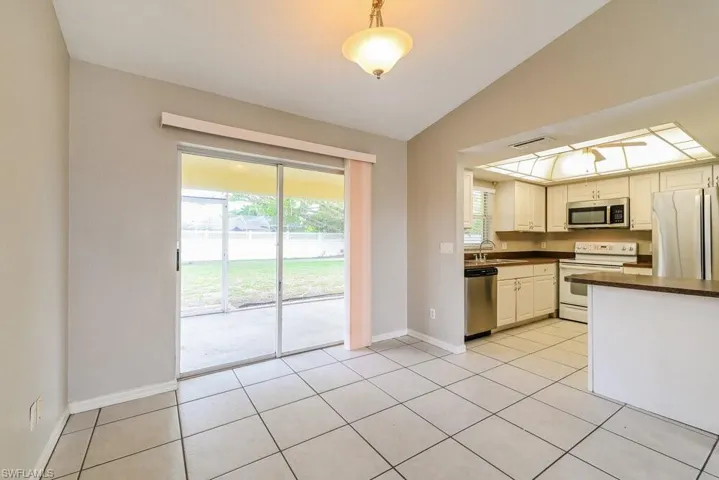 923 Se 34th Ter, Cape Coral, Florida 33904