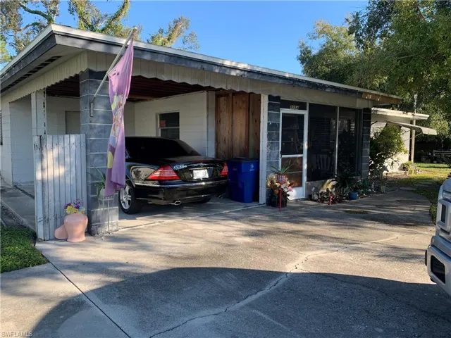 2154 E Gardenia  CIR, North Fort Myers, FL 33917