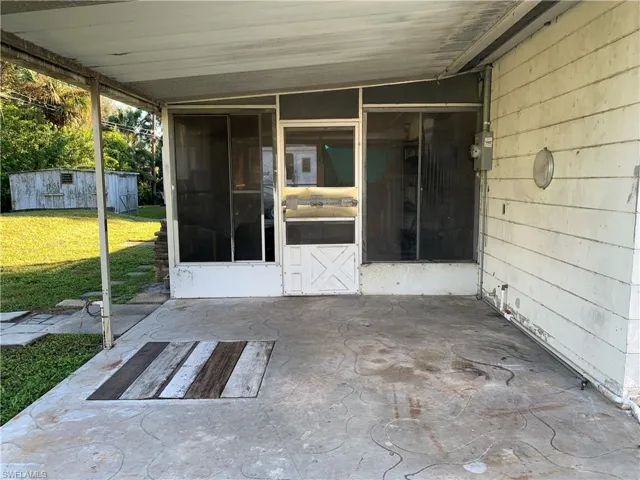2154 E Gardenia  CIR, North Fort Myers, FL 33917