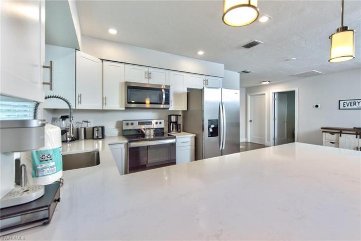 586 98th AVE N, NAPLES FL 34108
