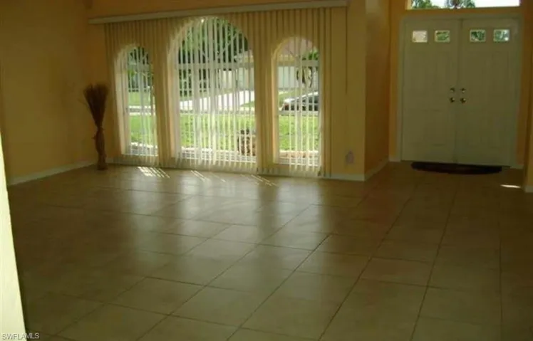 8149 Pennsylvania Blvd, Fort Myers, Florida 33967