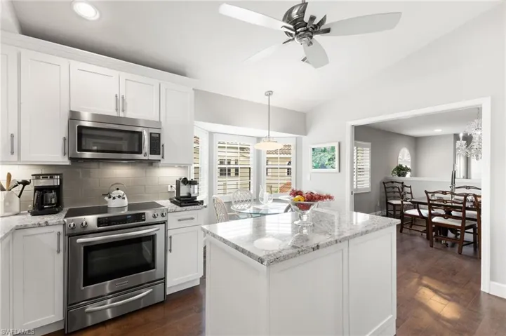 3540  Windjammer  CIR, Naples, FL 34112
