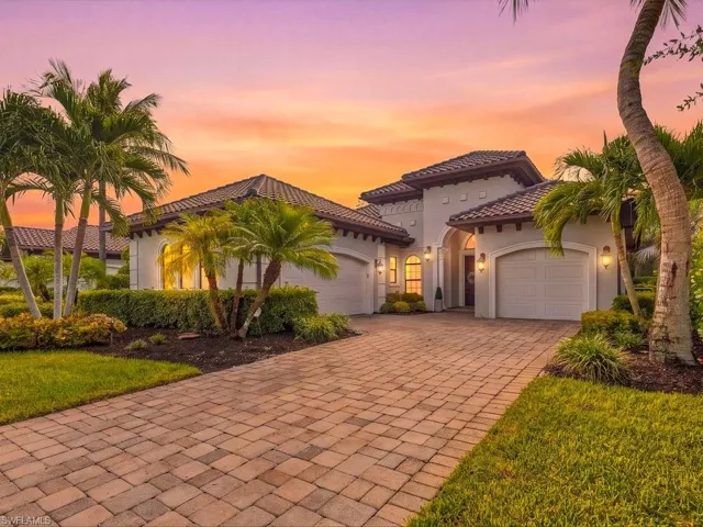 7493 Lantana Cir, Naples, Florida 34119