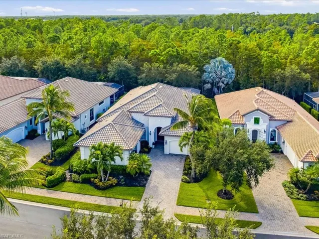 7493 Lantana Cir, Naples, Florida 34119