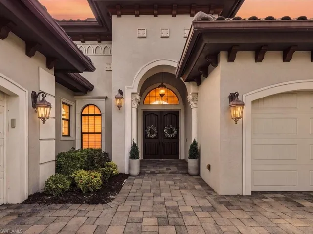 7493 Lantana Cir, Naples, Florida 34119