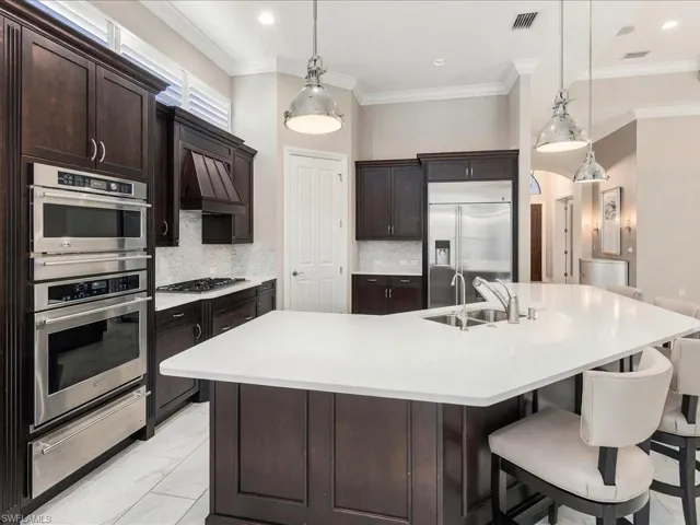 7493 Lantana Cir, Naples, Florida 34119
